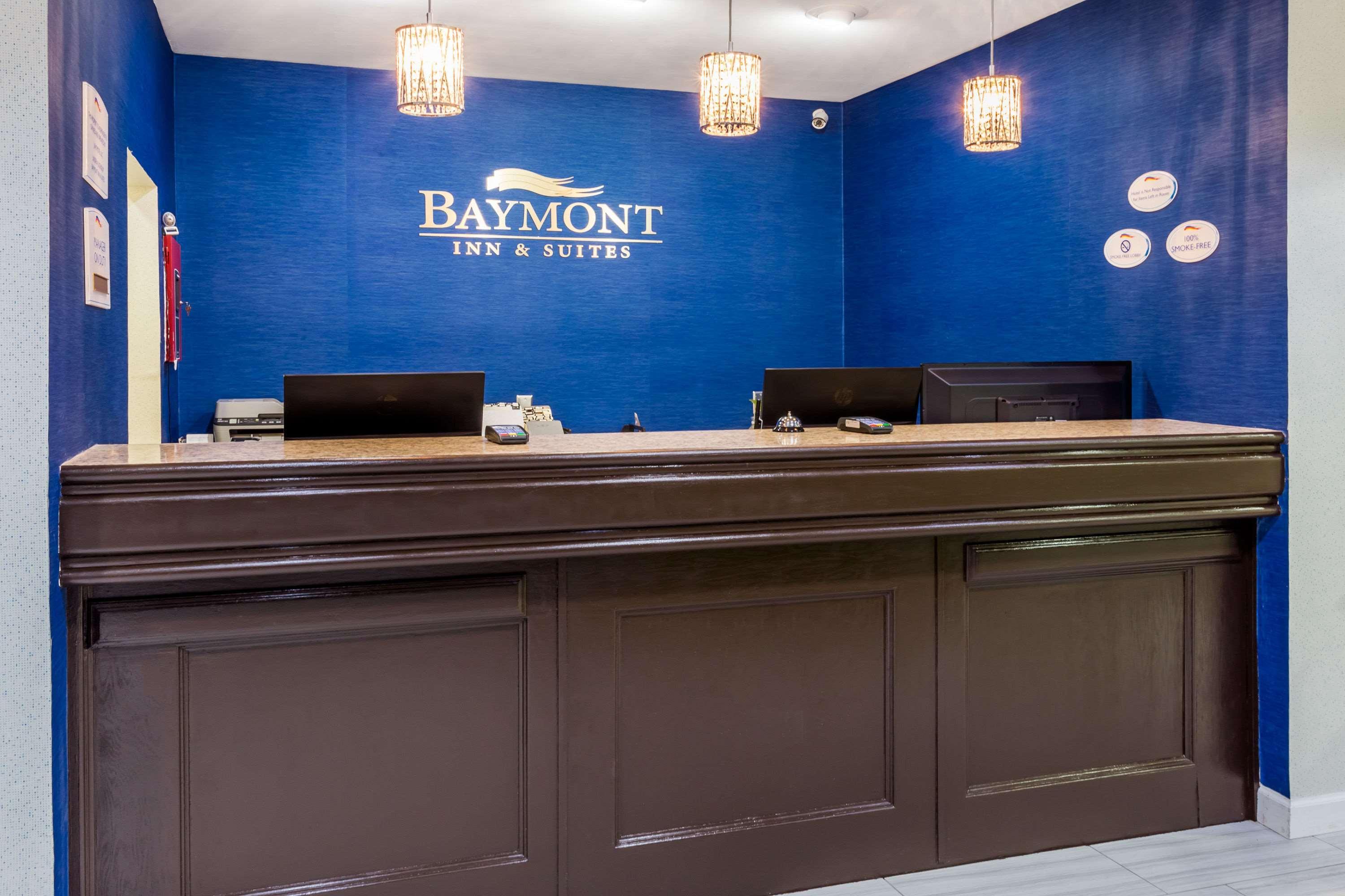 Baymont By Wyndham Anderson Hotel Exterior photo