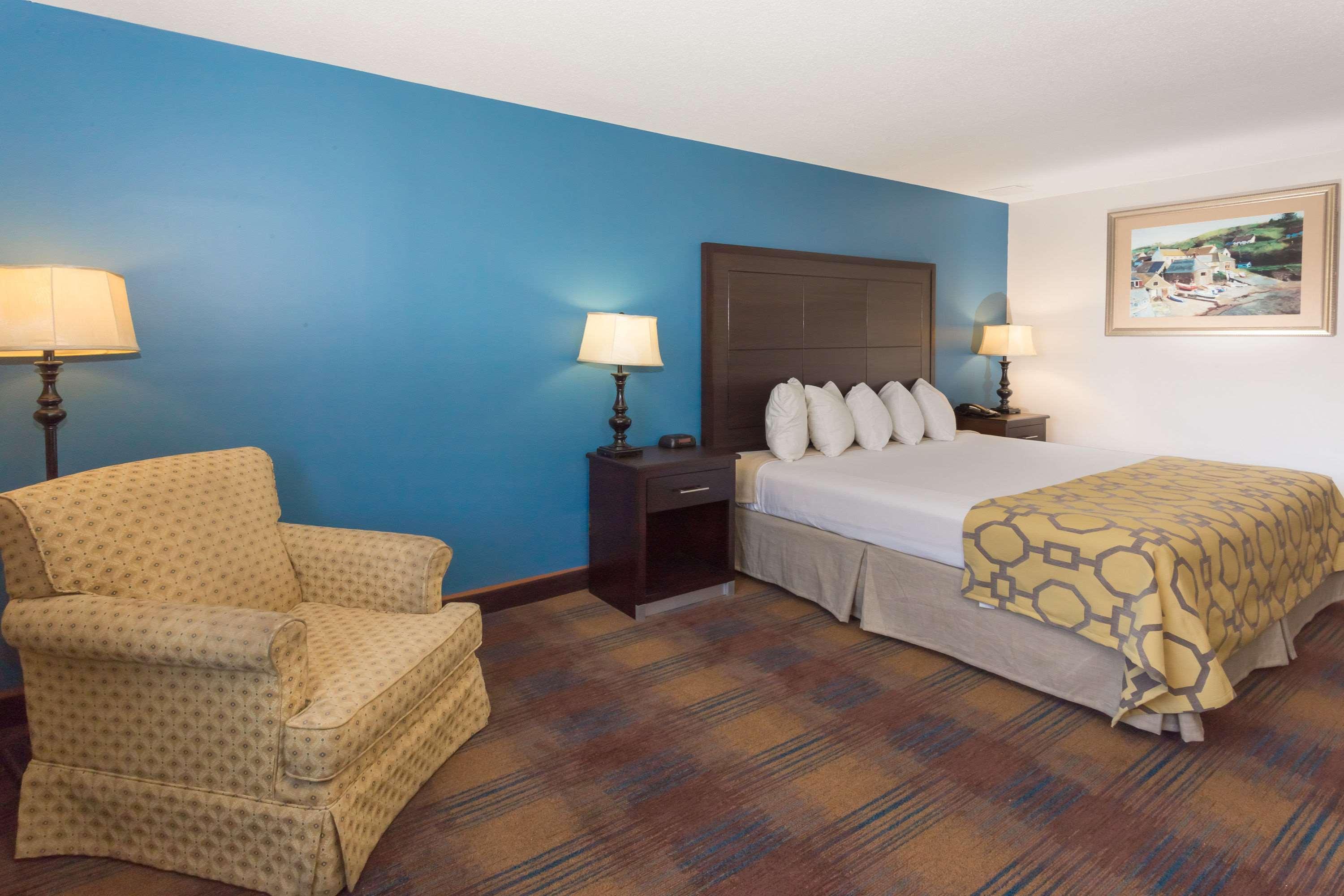 Baymont By Wyndham Anderson Hotel Exterior photo